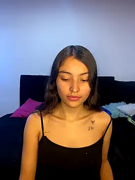 Snapshot of hotwife26 chatting on November 4, 3:55 pm hotwife26 online show from November 4, 3:55 pm