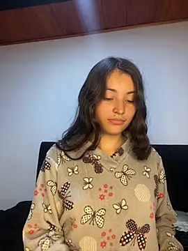 Snapshot of hotwife26 chatting on November 22, 3:05 am hotwife26 online show from November 22, 3:05 am