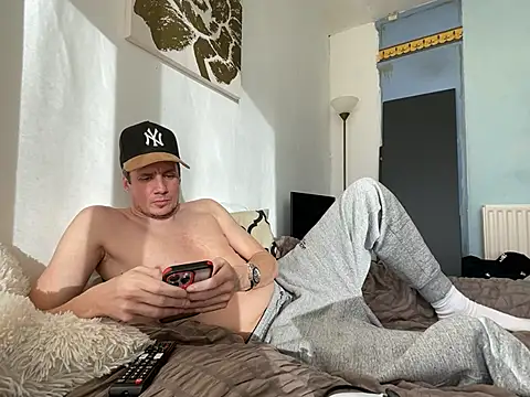 Snapshot of shyandchilling chatting on March 2, 3:41 pm shyandchilling online show from March 2, 3:41 pm