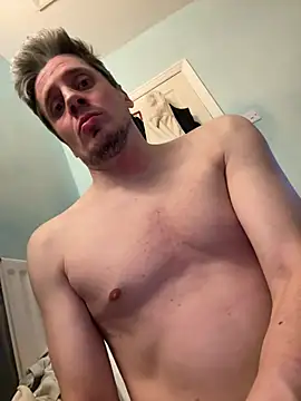 Snapshot of shyandchilling chatting on March 16, 9:19 pm shyandchilling online show from March 16, 9:19 pm