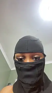 Sexy blackwoman online show from April 24, 4:42 pm