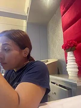Snapshot of VictoriaFerro chatting on July 31, 1:32 pm VictoriaFerro online show from July 31, 1:32 pm