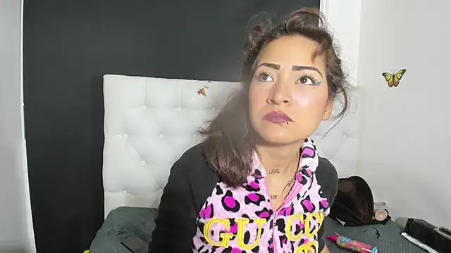 evelynesex online show from February 24, 3:59 am