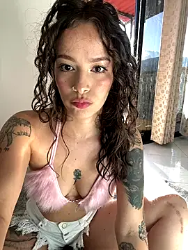 Snapshot of alysa_g_ chatting on September 20, 10:00 pm alysa g online show from September 20, 10:00 pm
