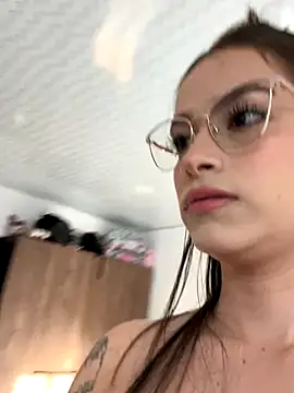 Snapshot of alysa_g_ chatting on October 2, 10:06 pm alysa g online show from October 2, 10:06 pm