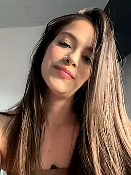 Snapshot of alysa_g_ chatting on October 6, 10:40 pm alysa g online show from October 6, 10:40 pm