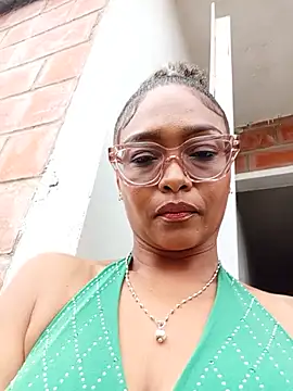 Snapshot of BiiancaEstradaa chatting on July 3, 1:28 pm BiiancaEstradaa online show from July 3, 1:28 pm