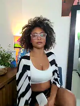 Snapshot of BiiancaEstradaa chatting on August 3, 10:57 pm BiiancaEstradaa online show from August 3, 10:57 pm