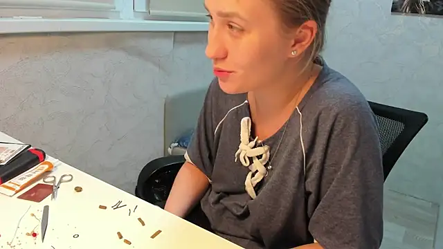 Snapshot of sofamuffin chatting on November 22, 1:48 am sofamuffin online show from November 22, 1:48 am