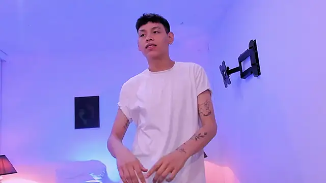 zeus blaze online show from November 29, 8:01 pm