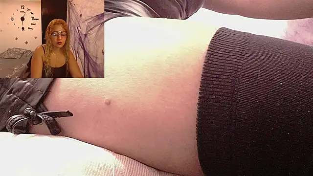 Snapshot of Skarleth_Diaz chatting on November 2, 2:47 am Skarleth Diaz online show from November 2, 2:47 am