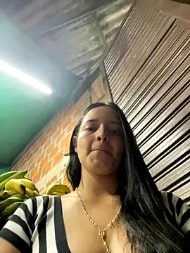 Snapshot of Mia_jhoonson chatting on November 22, 10:25 am Mia jhoonson online show from November 22, 10:25 am