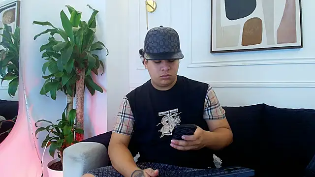 Naim Bennetsex online show from November 11, 6:30 pm