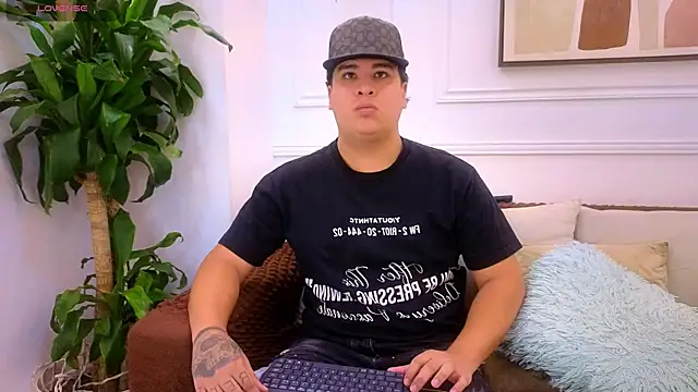 Naim Bennetsex online show from August 4, 6:32 pm