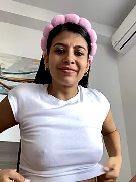 Snapshot of Lenapink19 chatting on October 18, 8:42 pm Lenapink19 online show from October 18, 8:42 pm