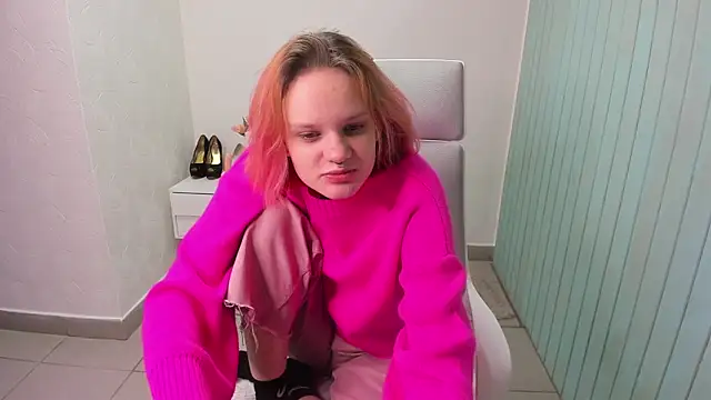 Elieiza xo online show from October 2, 2:07 am