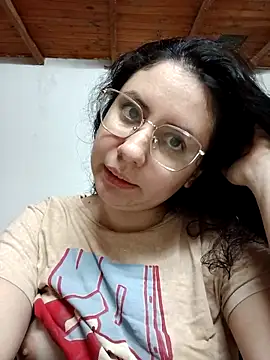 Snapshot of marmary84 chatting on May 7, 4:18 am marmary84 online show from May 7, 4:18 am