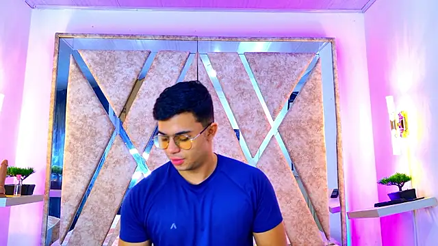 jayd muscle online show from February 12, 4:07 am