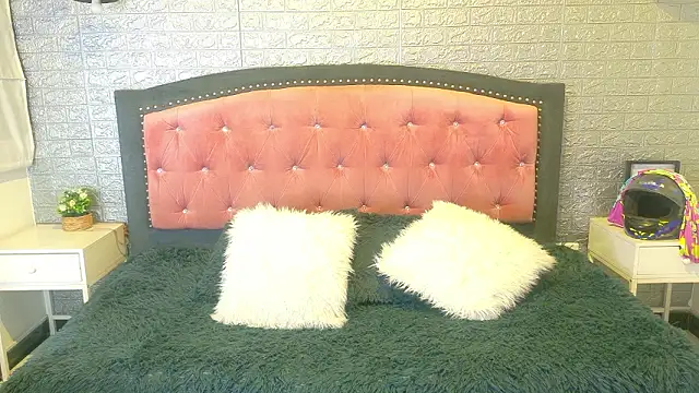 Natalie loffreda online show from February 10, 3:21 am