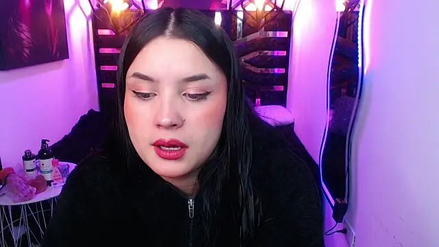 Snapshot of Natalie_loffreda chatting on May 22, 12:11 pm Natalie loffreda online show from May 22, 12:11 pm