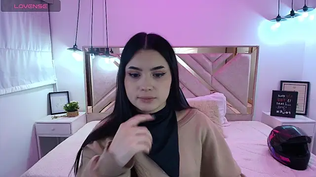 Snapshot of Natalie_loffreda chatting on June 12, 7:46 pm Natalie loffreda online show from June 12, 7:46 pm
