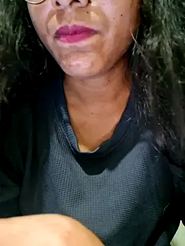 Snapshot of Telugu___Sexygirl___Naidu chatting on April 17, 4:26 am Telugu Sexygirl Naidu online show from April 17, 4:26 am