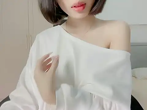 Snapshot of ggLovee chatting on October 29, 12:35 am ggLovee online show from October 29, 12:35 am