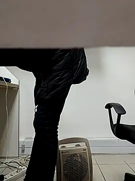Snapshot of Midrandbtm chatting on July 3, 10:10 am Midrandbtm online show from July 3, 10:10 am