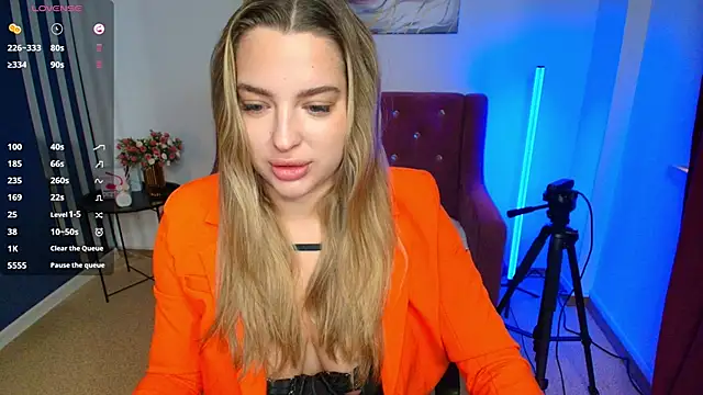 Emma  Ross online show from June 22, 2:02 am