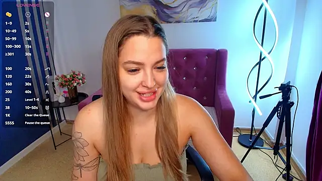 Emma  Ross online show from August 4, 2:04 am