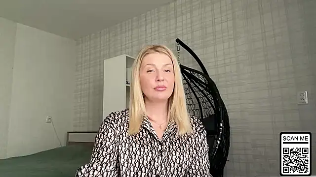 Blondie xoxoxo online show from April 25, 3:31 pm