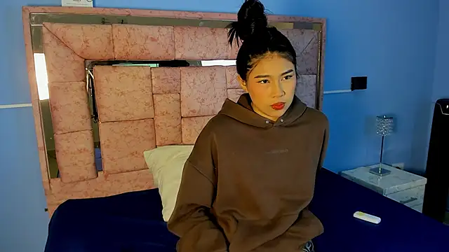 LICKY LOV online show from October 25, 3:14 am