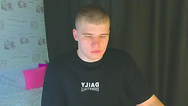 Snapshot of kittenmurr chatting on September 20, 9:27 pm kittenmurr online show from September 20, 9:27 pm