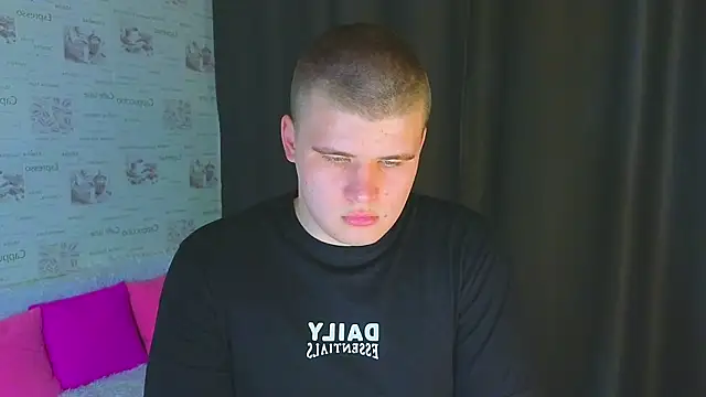 Snapshot of kittenmurr chatting on September 23, 5:16 pm kittenmurr online show from September 23, 5:16 pm