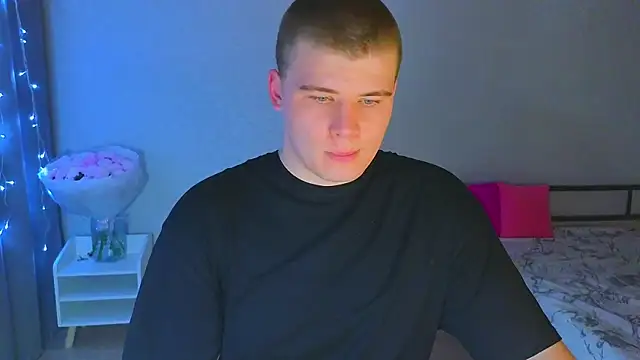 Snapshot of kittenmurr chatting on October 20, 12:16 pm kittenmurr online show from October 20, 12:16 pm