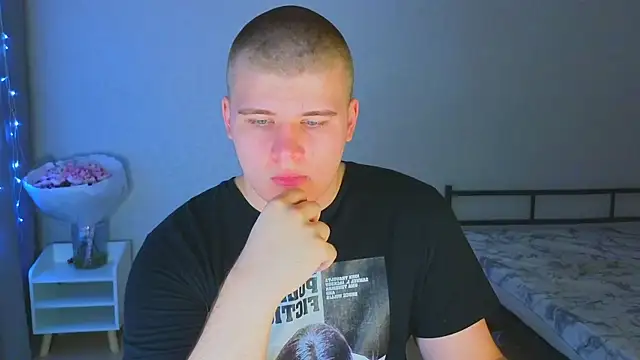 Snapshot of kittenmurr chatting on November 7, 6:52 pm kittenmurr online show from November 7, 6:52 pm