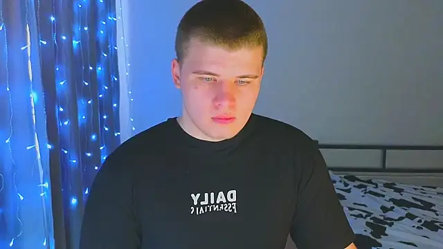 Snapshot of kittenmurr chatting on November 25, 3:06 am kittenmurr online show from November 25, 3:06 am