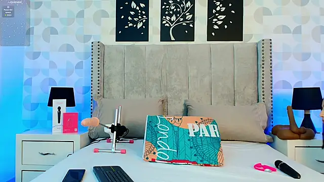Snapshot of natasha_moreno chatting on May 19, 12:44 pm natasha moreno online show from May 19, 12:44 pm
