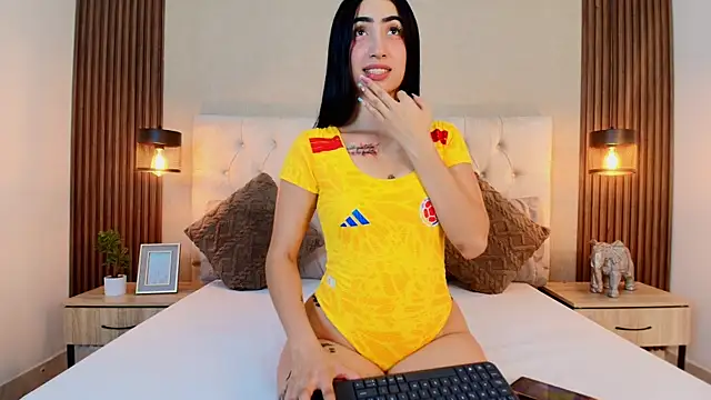 Snapshot of natasha_moreno chatting on June 17, 12:50 pm natasha moreno online show from June 17, 12:50 pm