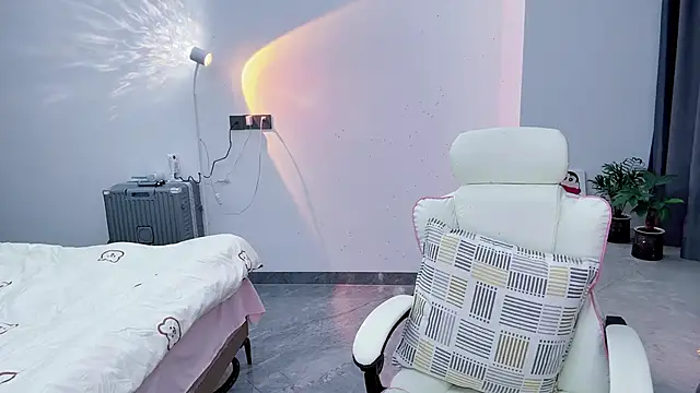 Snapshot of suger-TT chatting on December 13, 7:53 pm suger-TT online show from December 13, 7:53 pm