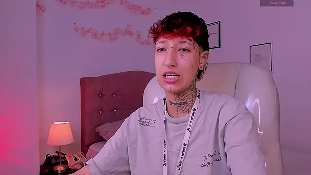 Luci Rose online show from May 28, 12:13 pm