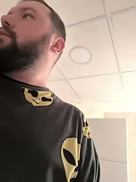 Snapshot of Ole_Plus chatting on February 3, 10:20 am Ole Plus online show from February 3, 10:20 am