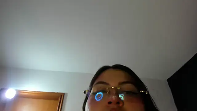 Snapshot of Tessa_Sinclaire chatting on June 26, 8:24 pm Tessa Sinclaire online show from June 26, 8:24 pm