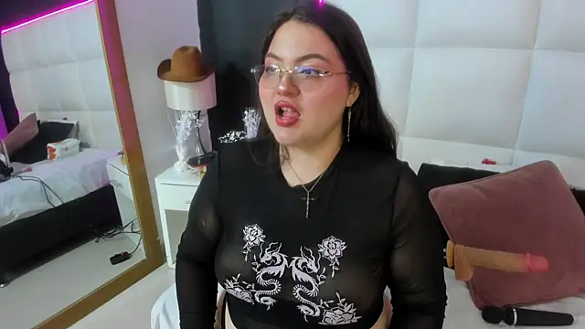 Snapshot of Tessa_Sinclaire chatting on July 23, 7:56 pm Tessa Sinclaire online show from July 23, 7:56 pm