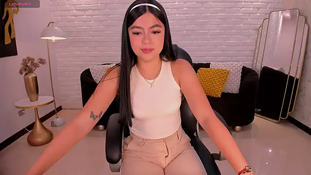 Snapshot of NataliaGaret chatting on February 5, 1:54 am NataliaGaret online show from February 5, 1:54 am