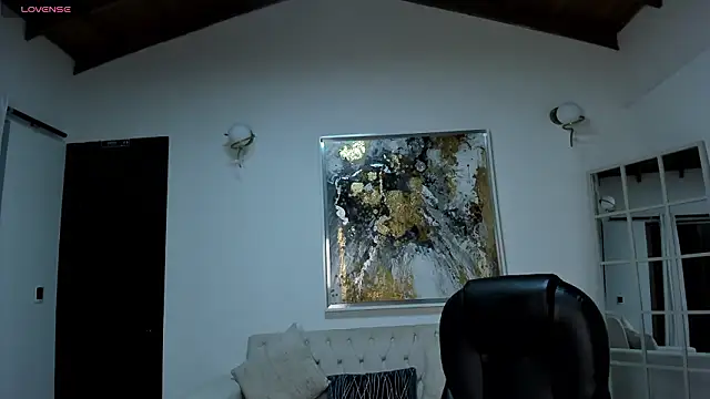 Snapshot of NataliaGaret chatting on February 27, 2:11 am NataliaGaret online show from February 27, 2:11 am