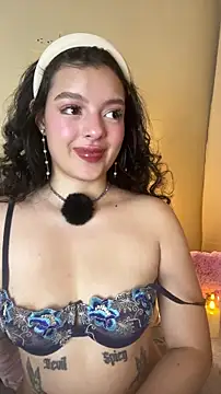 Snapshot of AriaHeavenss chatting on November 4, 12:32 am AriaHeavenss online show from November 4, 12:32 am