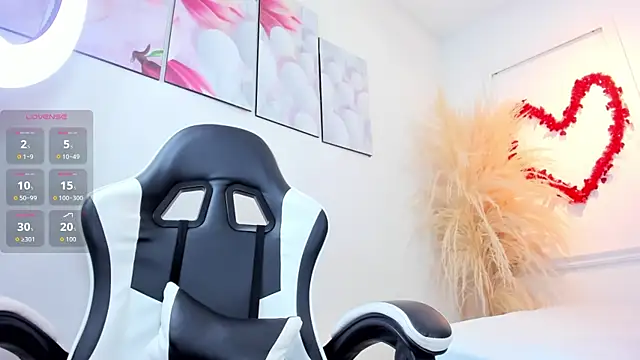 Miriam milf online show from February 21, 12:28 pm