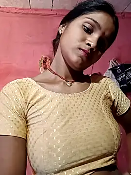 Snapshot of Harini_Gautam chatting on May 5, 4:20 am Harini Gautam online show from May 5, 4:20 am
