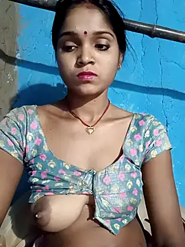 Snapshot of Harini_Gautam chatting on May 5, 5:54 pm Harini Gautam online show from May 5, 5:54 pm